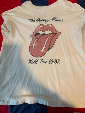 Abercrombie & Fitch Cream Tee with Black Script Graphic